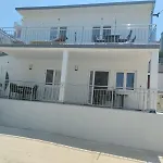 Krista * Traù